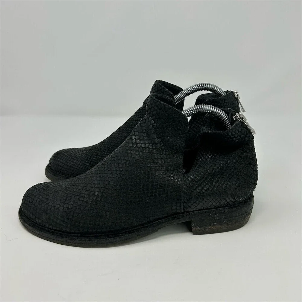 Officine Creative Womens Ankle Booties Black Snakeskin Embossed Back Zip 37
